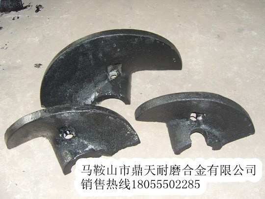 福格勒瀝青攤鋪機配件，包括螺旋葉輪、護瓦、履帶板低價(jià)供應